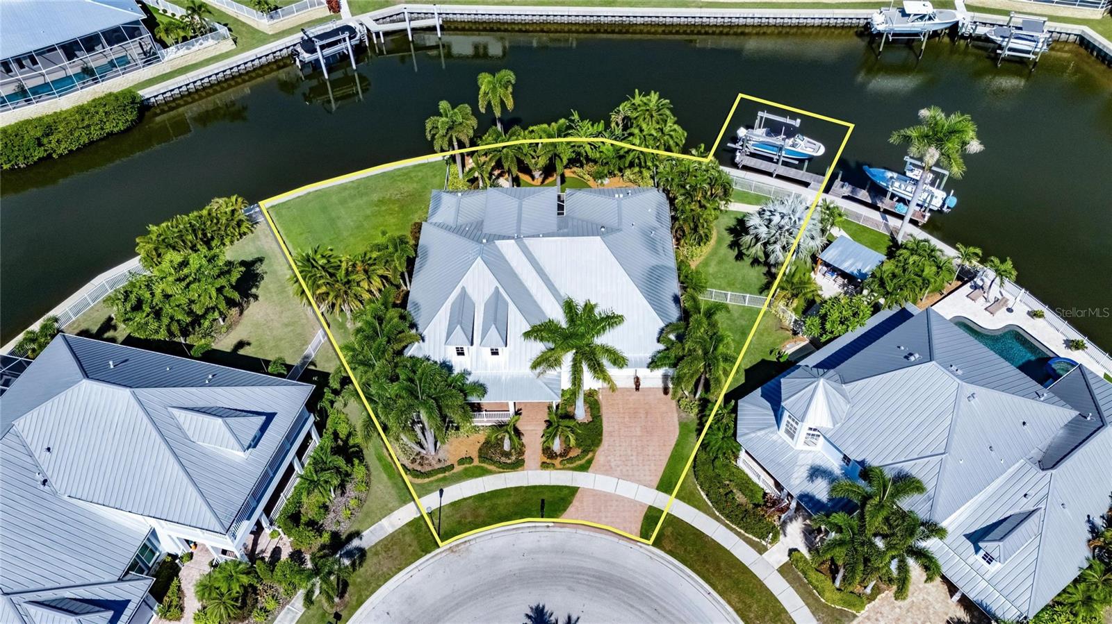 Image 3 of 6 For 629 Mirabay Boulevard