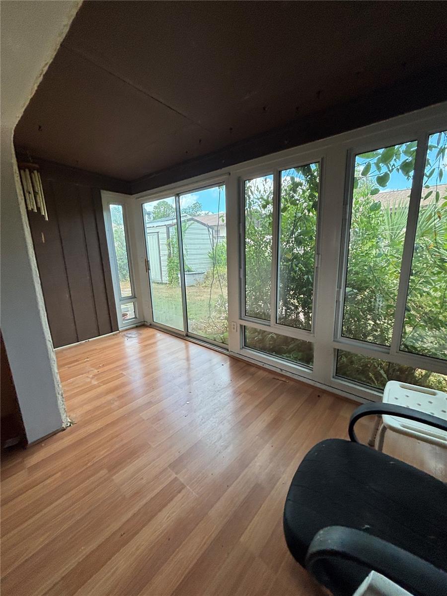 Image 14 of 63 For 7712 Willow Park Drive