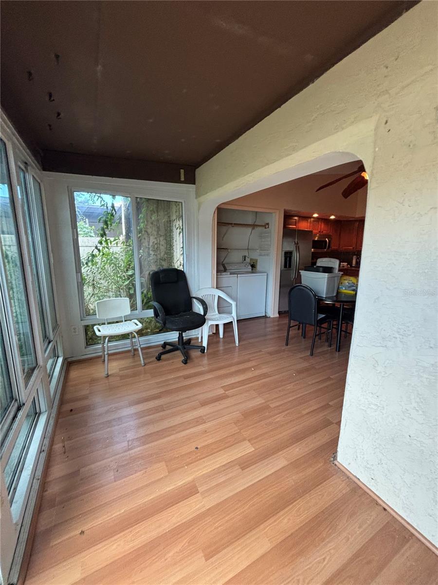 Image 17 of 63 For 7712 Willow Park Drive