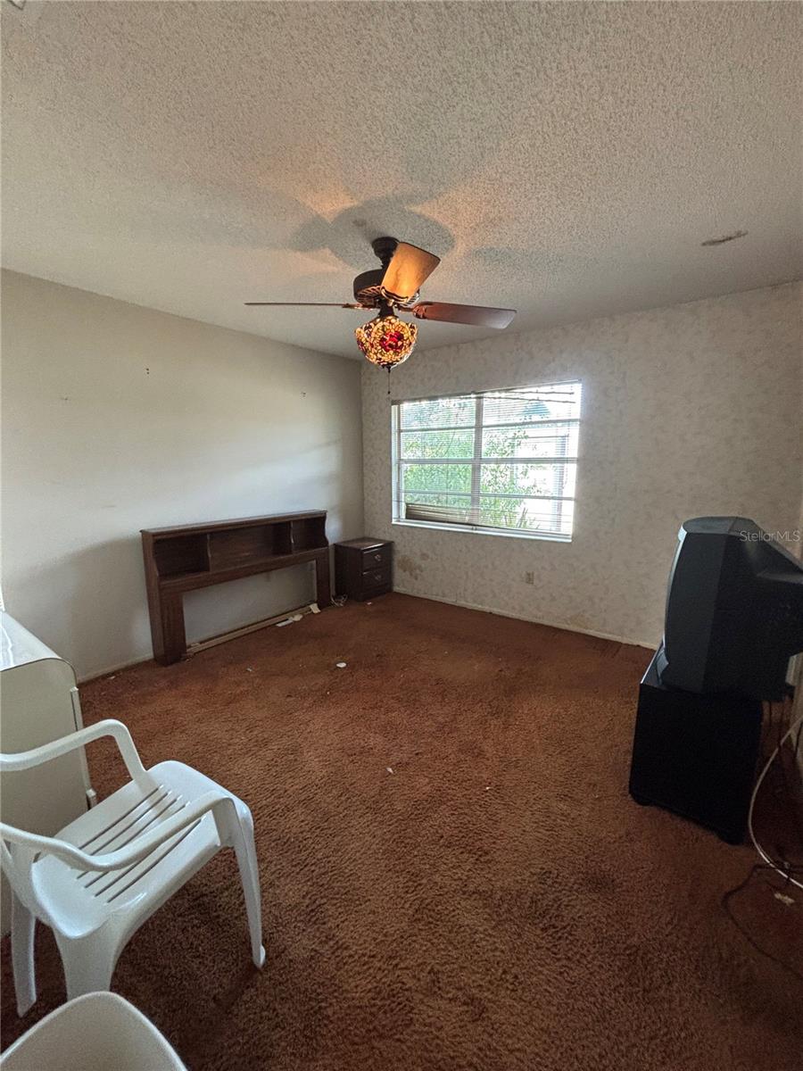 Image 19 of 63 For 7712 Willow Park Drive