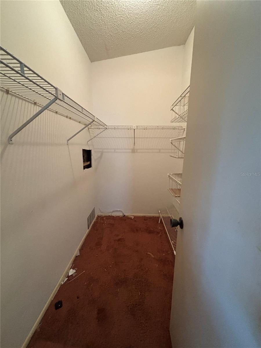 Image 20 of 63 For 7712 Willow Park Drive