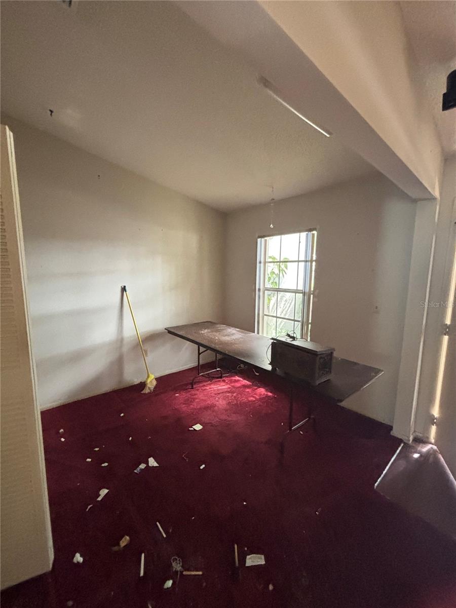 Image 5 of 63 For 7712 Willow Park Drive