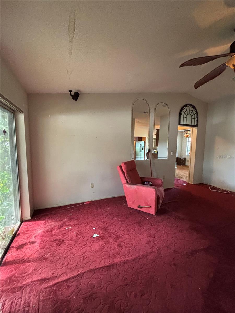 Image 6 of 63 For 7712 Willow Park Drive