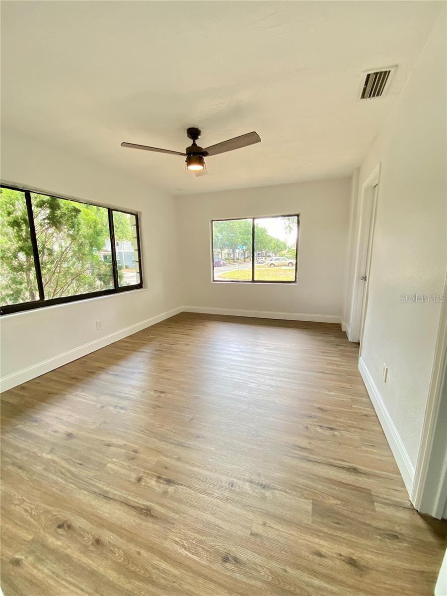 Image 19 of 43 For 2400 13th Avenue S