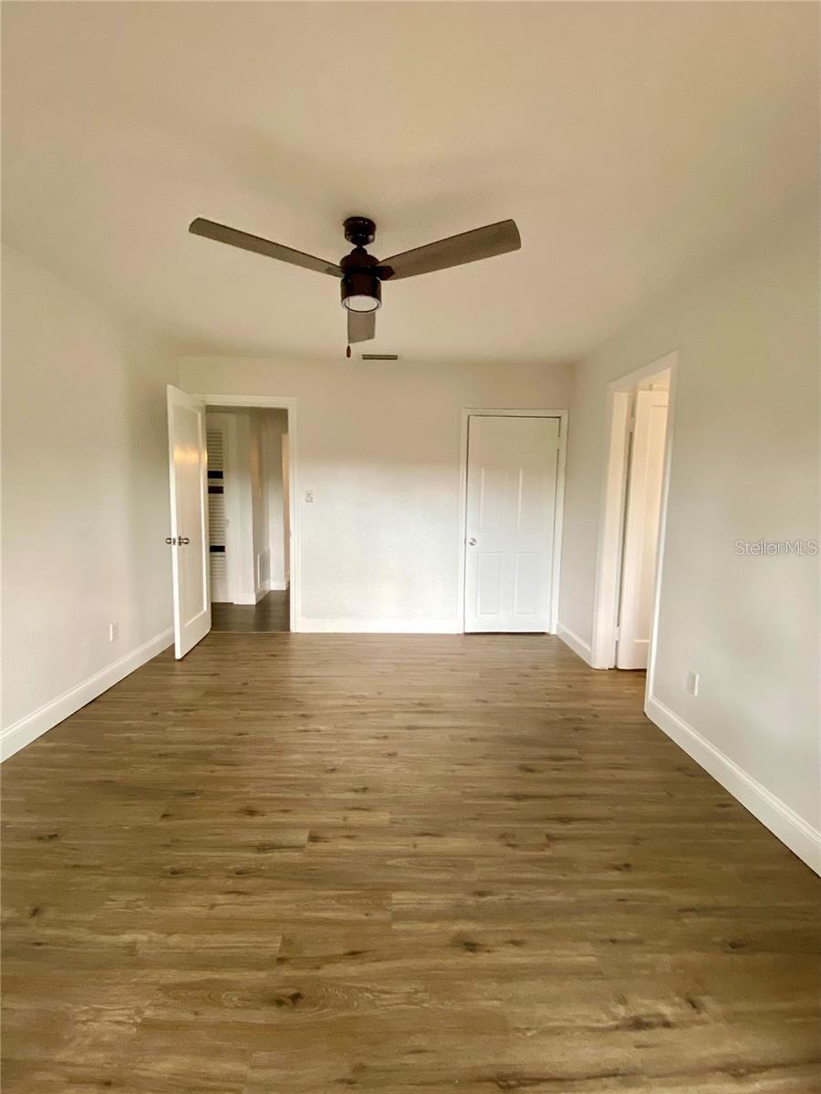 Image 21 of 43 For 2400 13th Avenue S