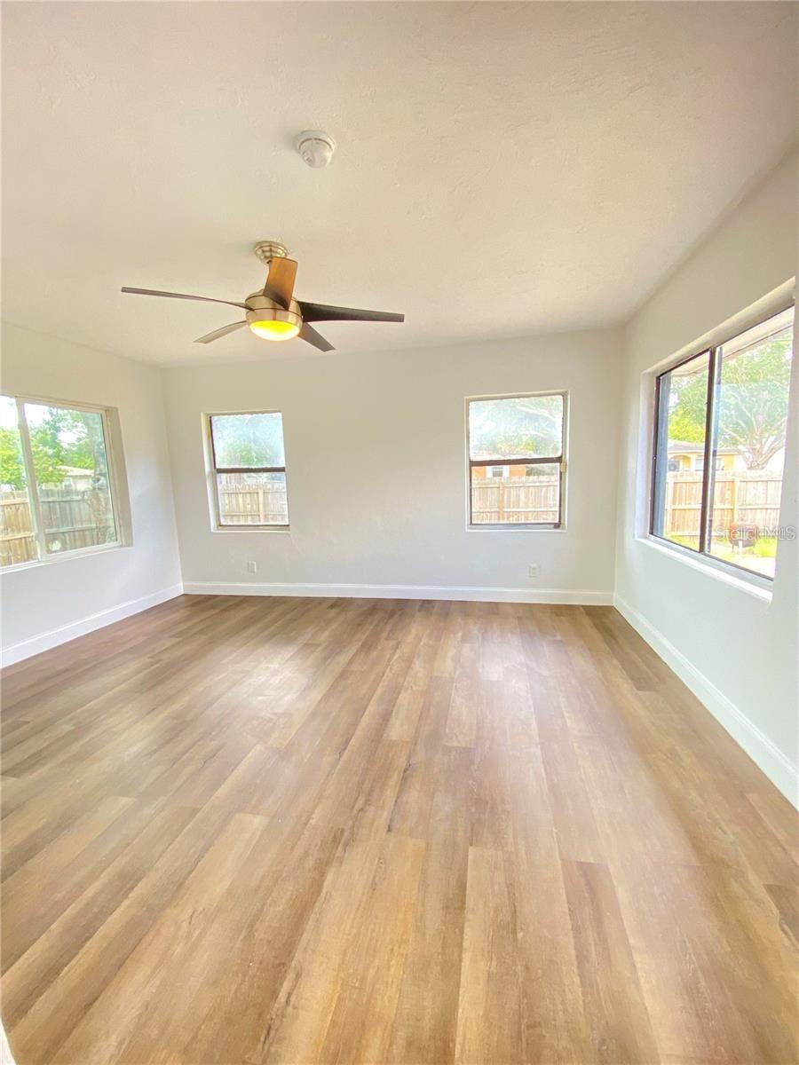 Image 22 of 43 For 2400 13th Avenue S