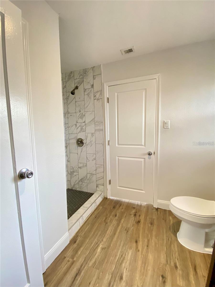 Image 36 of 43 For 2400 13th Avenue S