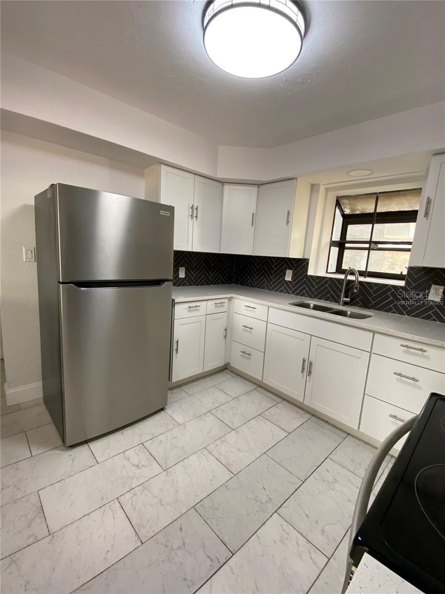 Image 7 of 43 For 2400 13th Avenue S