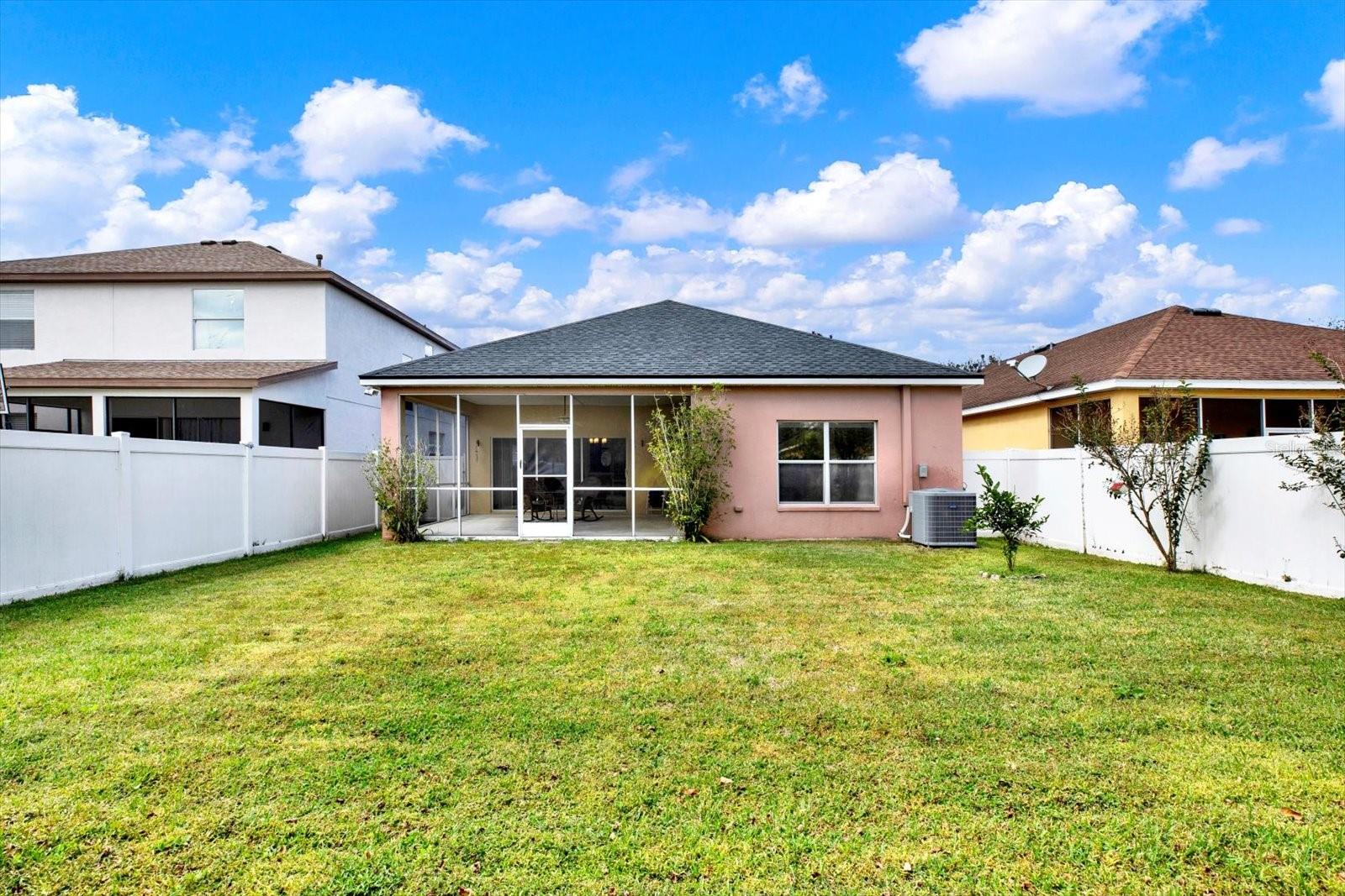 Image 19 of 39 For 20118 Bay Cedar Avenue