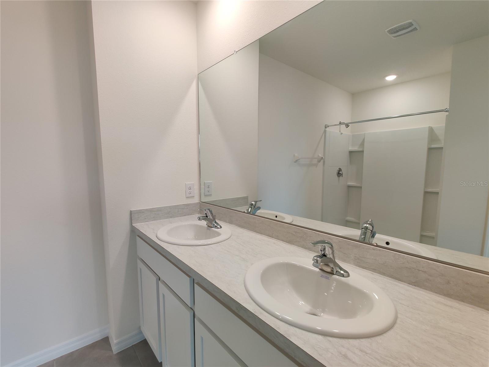 Image 18 of 32 For 10515 Penny Gale Loop