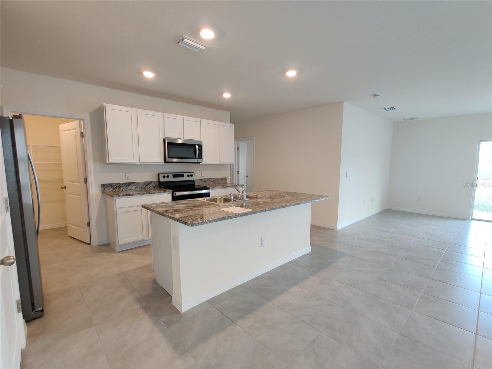 Image 6 of 32 For 10515 Penny Gale Loop