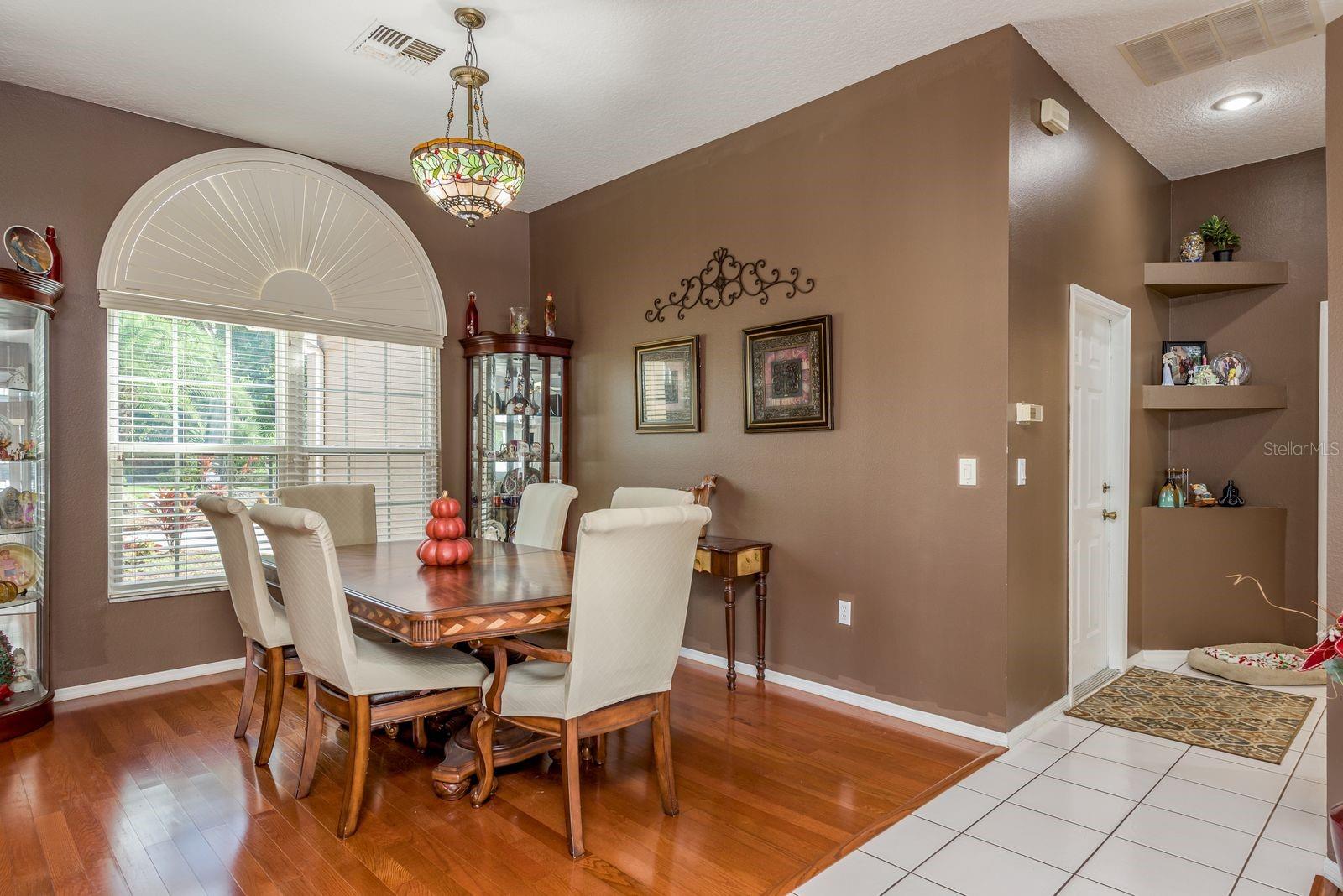 Image 6 of 40 For 3206 Enisgrove Drive E