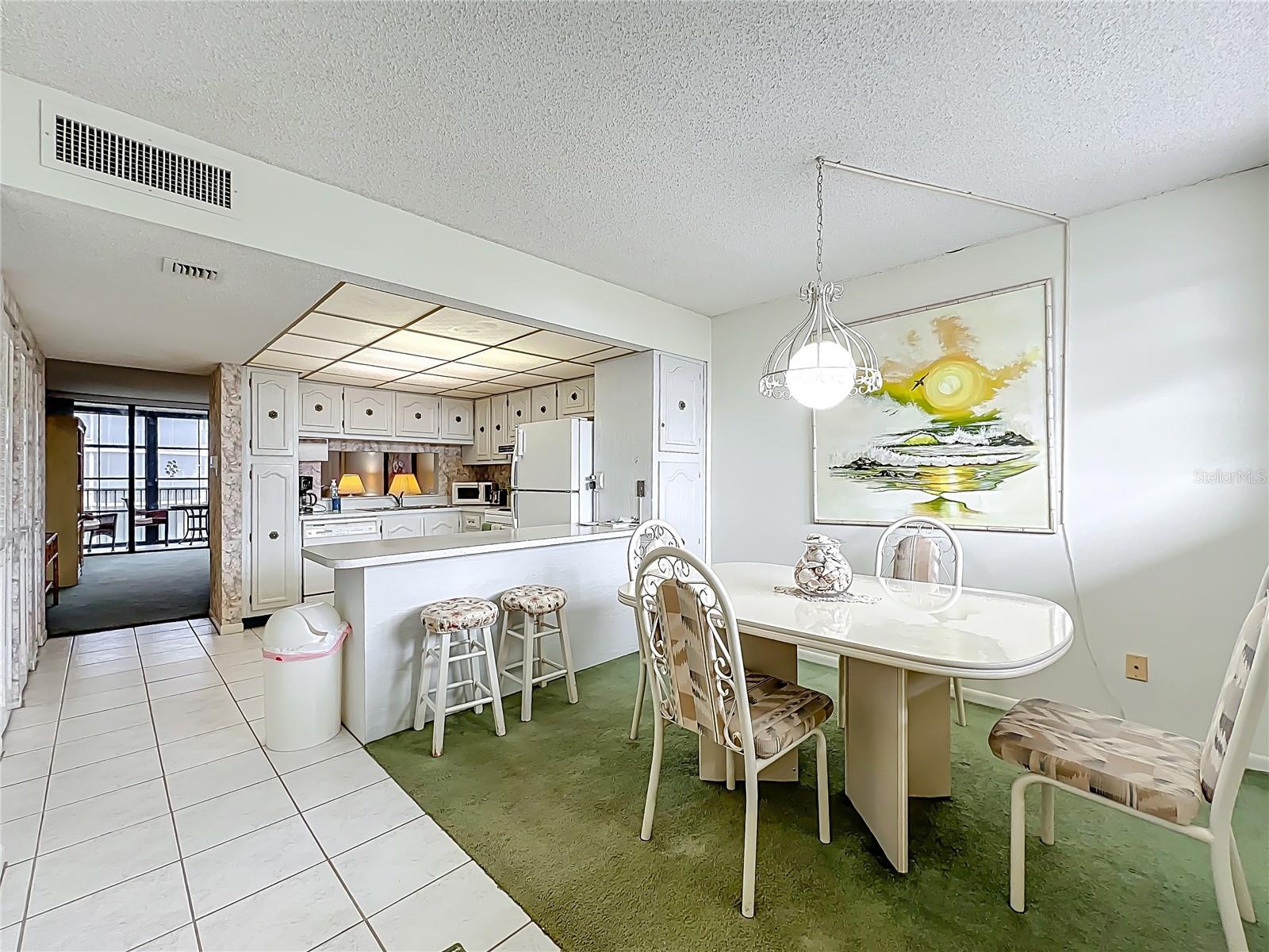 Image 14 of 47 For 17580 Gulf Boulevard 219