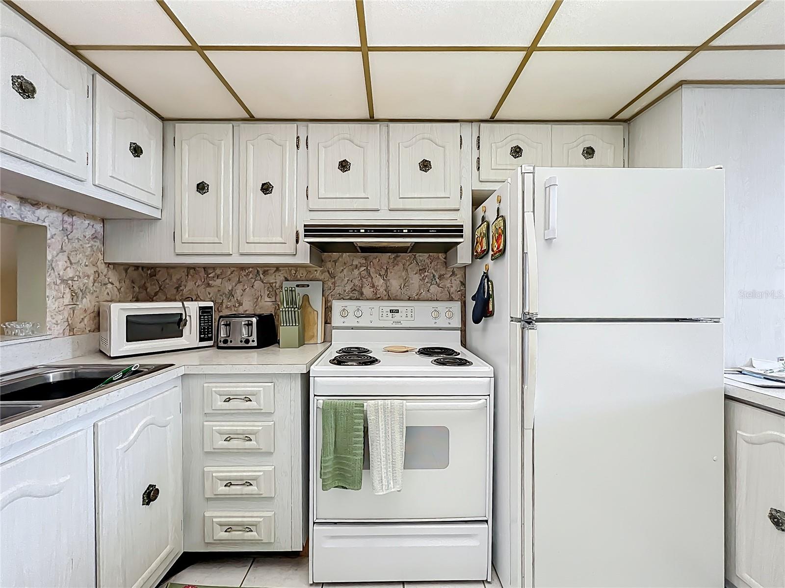 Image 18 of 47 For 17580 Gulf Boulevard 219