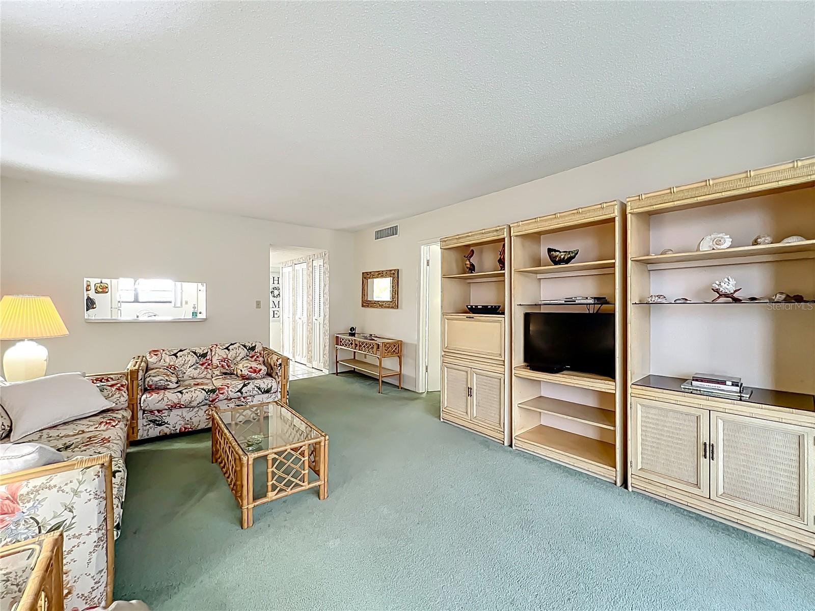 Image 22 of 47 For 17580 Gulf Boulevard 219