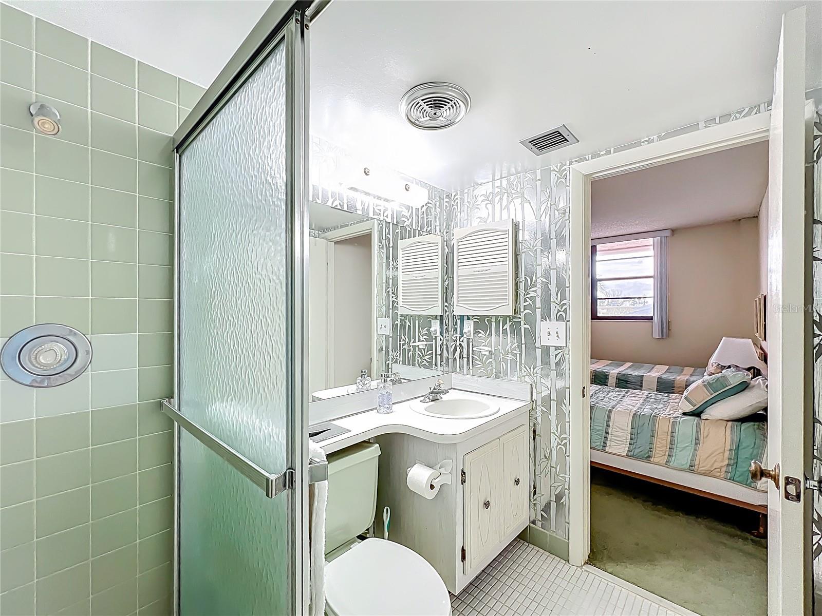 Image 32 of 47 For 17580 Gulf Boulevard 219