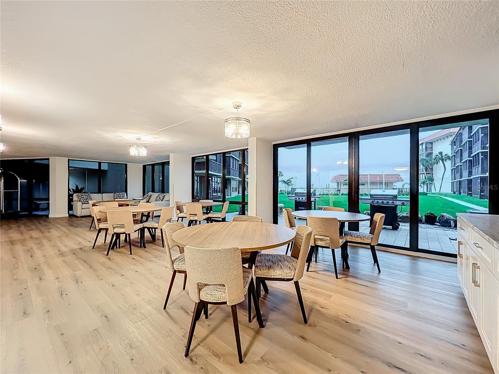 Image 38 of 47 For 17580 Gulf Boulevard 219