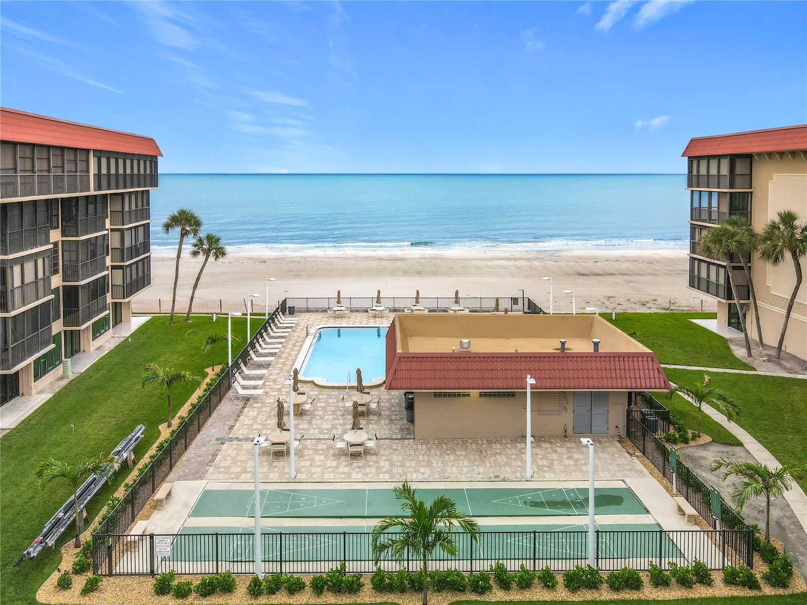 Image 41 of 47 For 17580 Gulf Boulevard 219