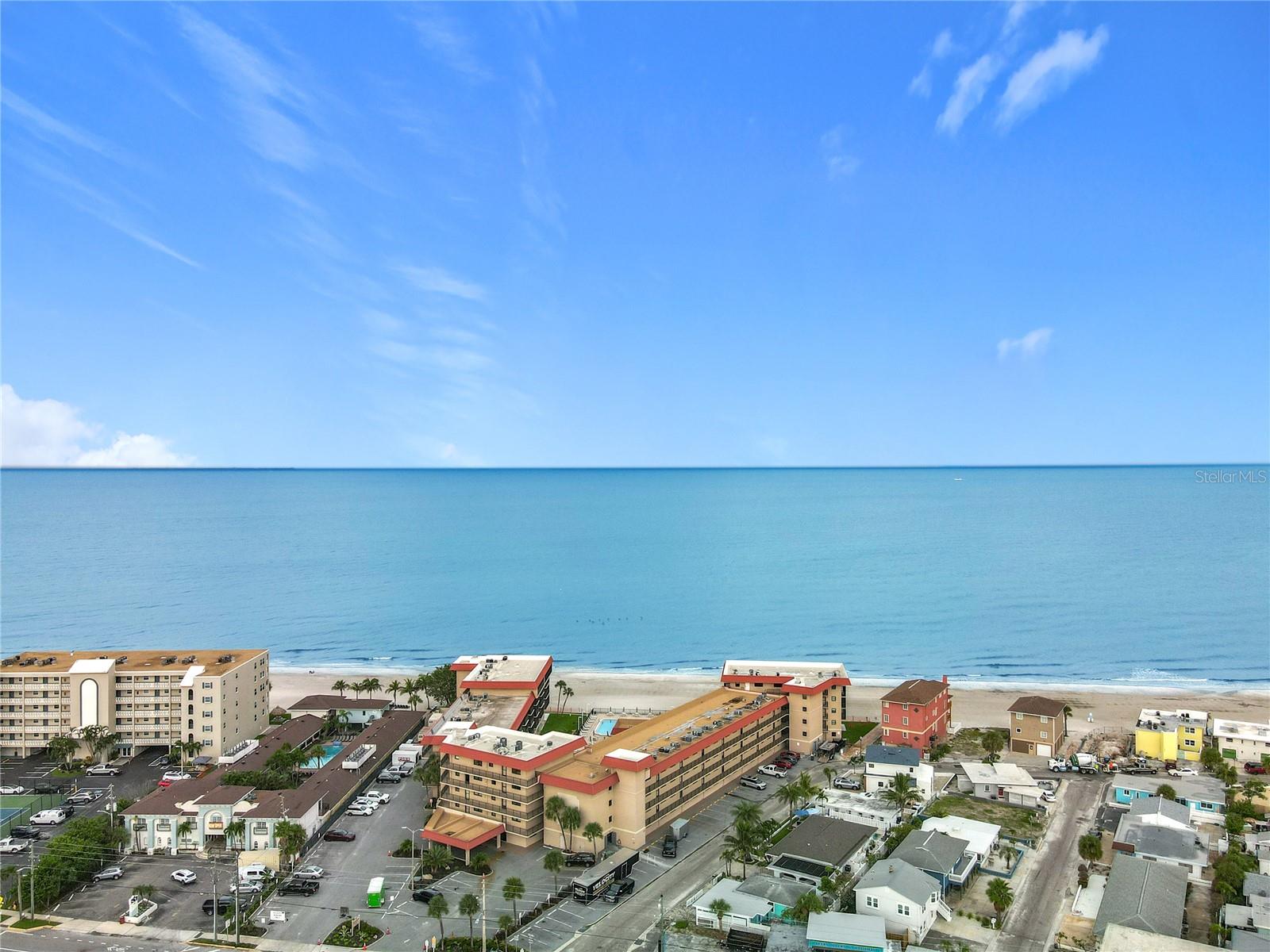 Image 8 of 47 For 17580 Gulf Boulevard 219