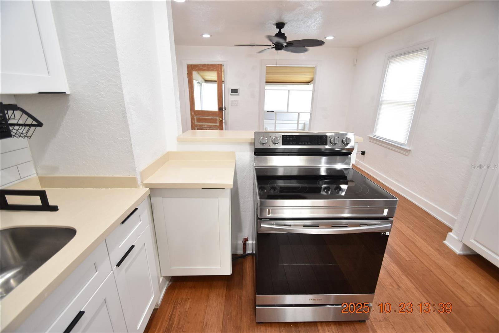 Image 18 of 29 For 4520 Burlington Avenue N Front