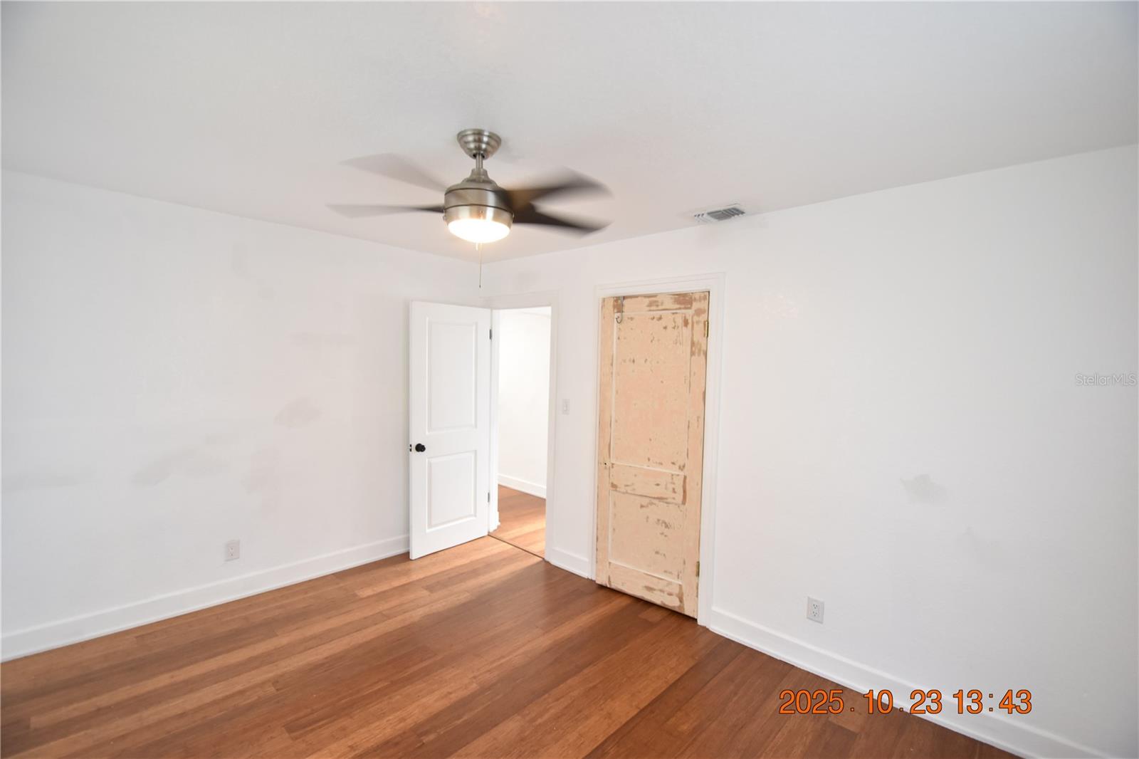 Image 23 of 29 For 4520 Burlington Avenue N Front