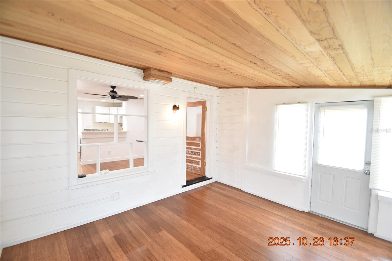 Image 9 of 29 For 4520 Burlington Avenue N Front