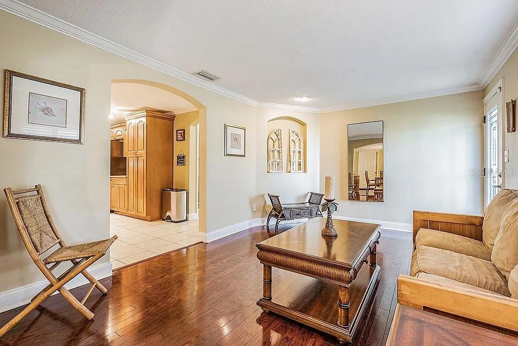 Image 10 of 54 For 3323 Walnut Street