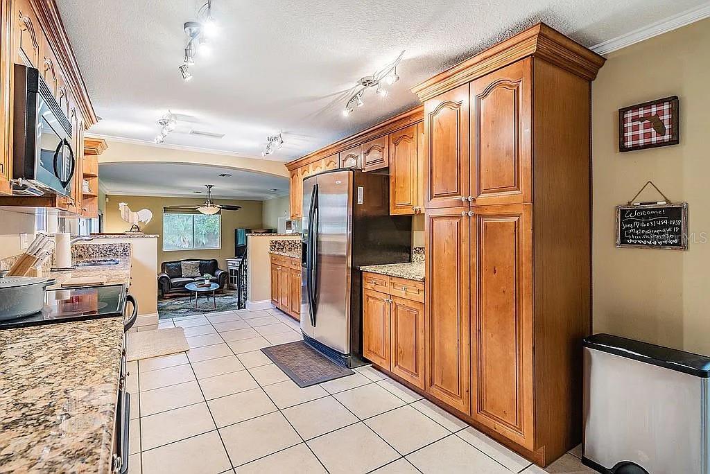 Image 15 of 54 For 3323 Walnut Street