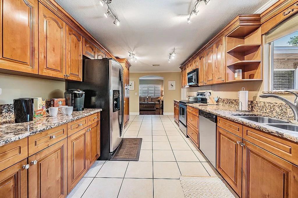 Image 16 of 54 For 3323 Walnut Street