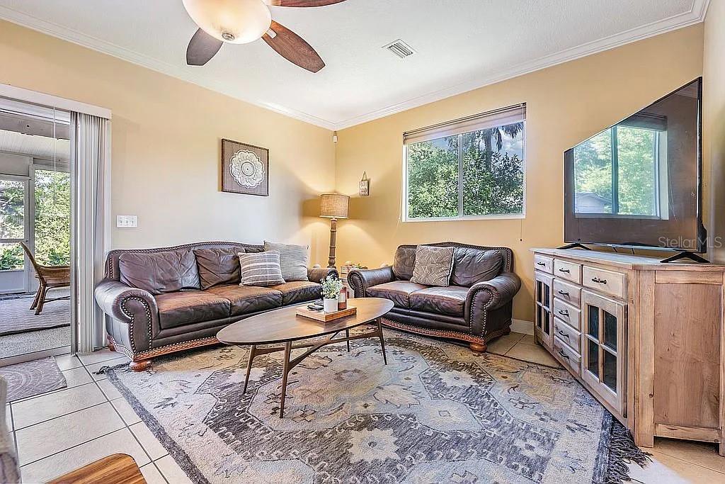 Image 20 of 54 For 3323 Walnut Street