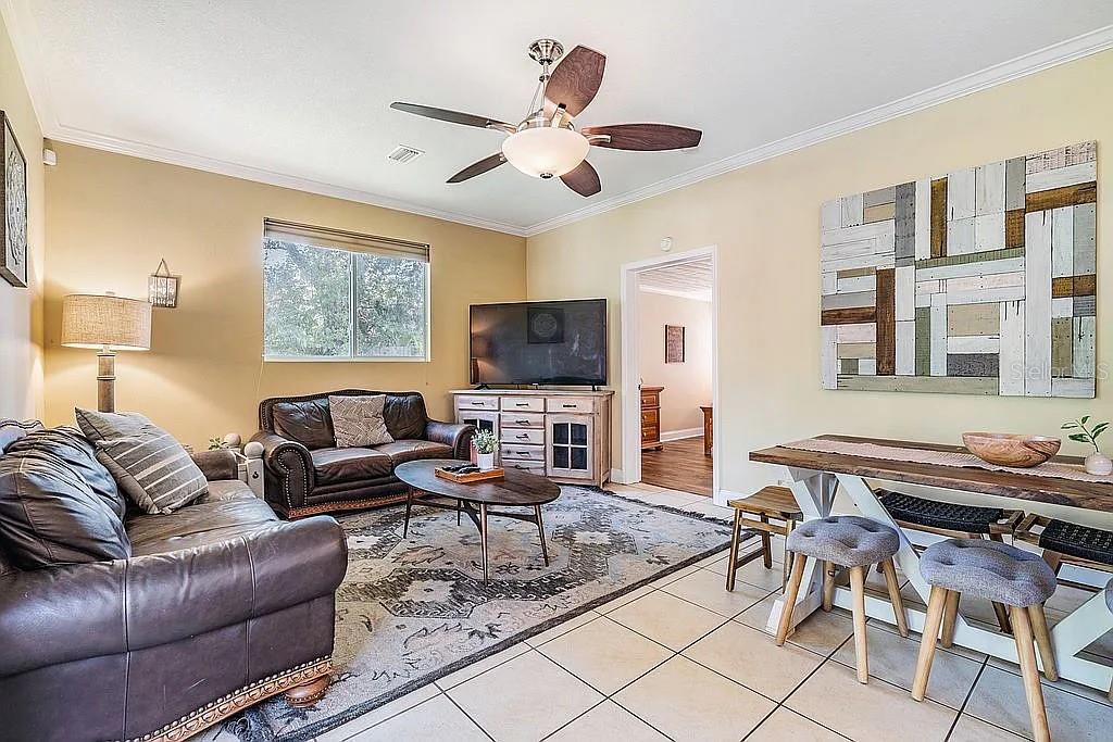 Image 21 of 54 For 3323 Walnut Street