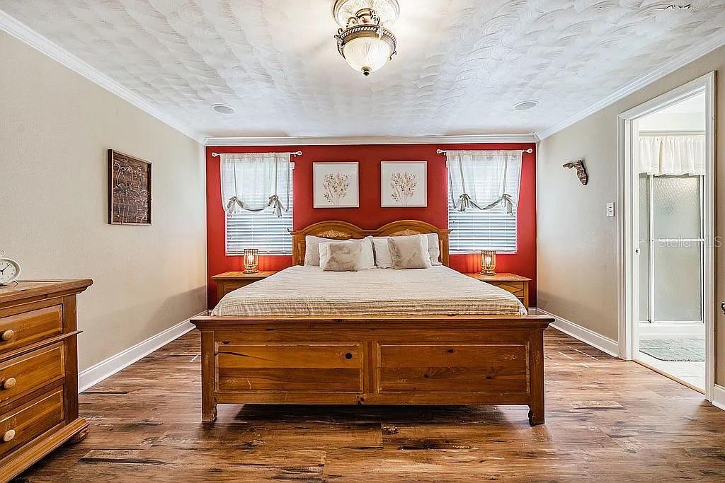 Image 23 of 54 For 3323 Walnut Street