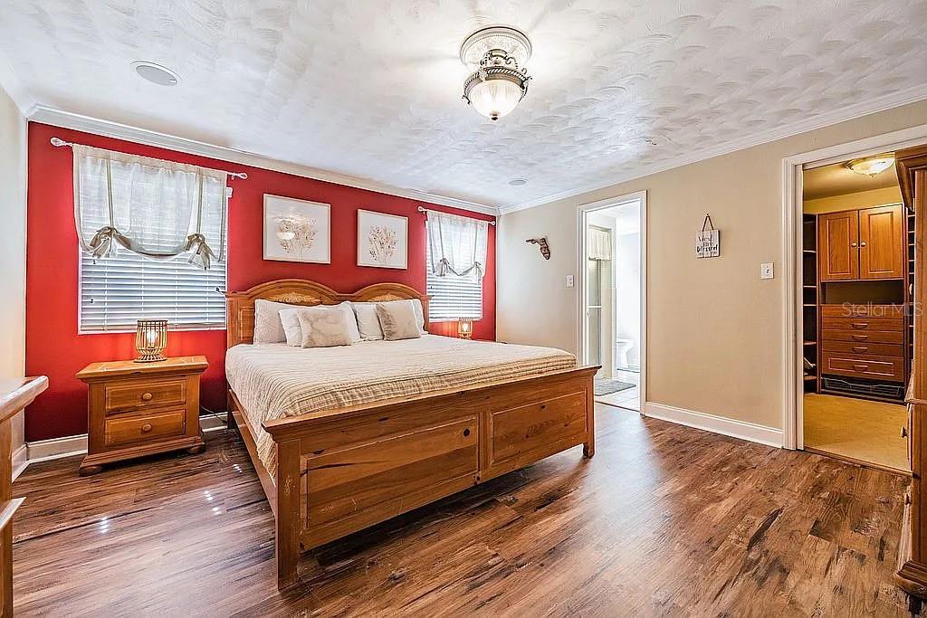 Image 24 of 54 For 3323 Walnut Street