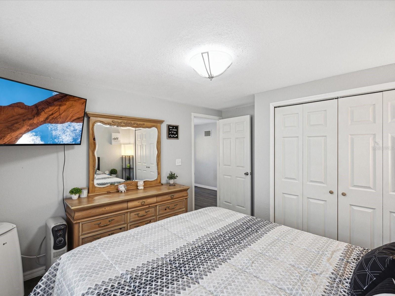 Image 42 of 54 For 3323 Walnut Street