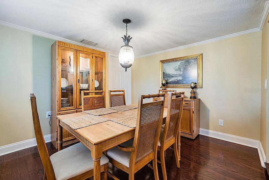 Image 9 of 54 For 3323 Walnut Street