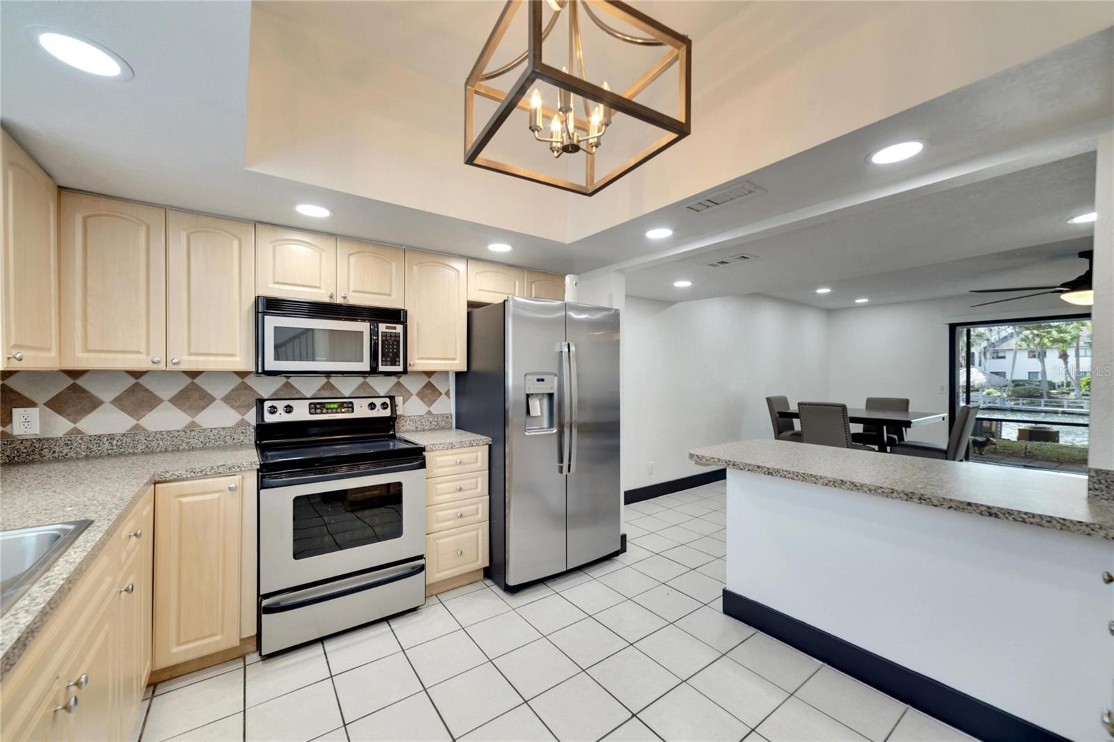 Image 14 of 75 For 6301 Newtown Circle 1a4