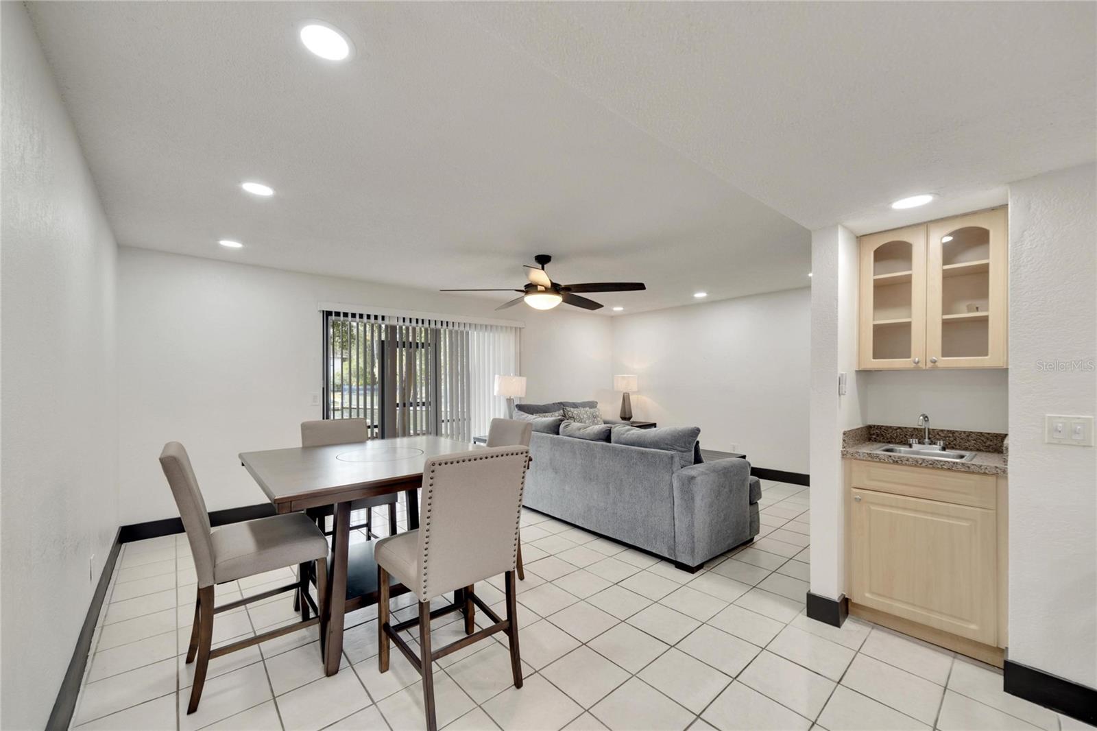 Image 16 of 75 For 6301 Newtown Circle 1a4