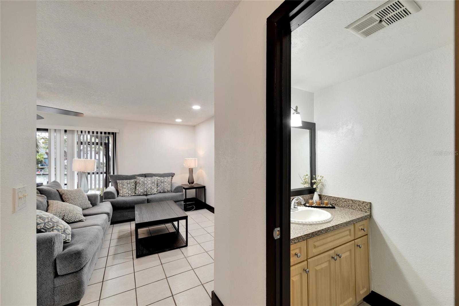 Image 27 of 75 For 6301 Newtown Circle 1a4