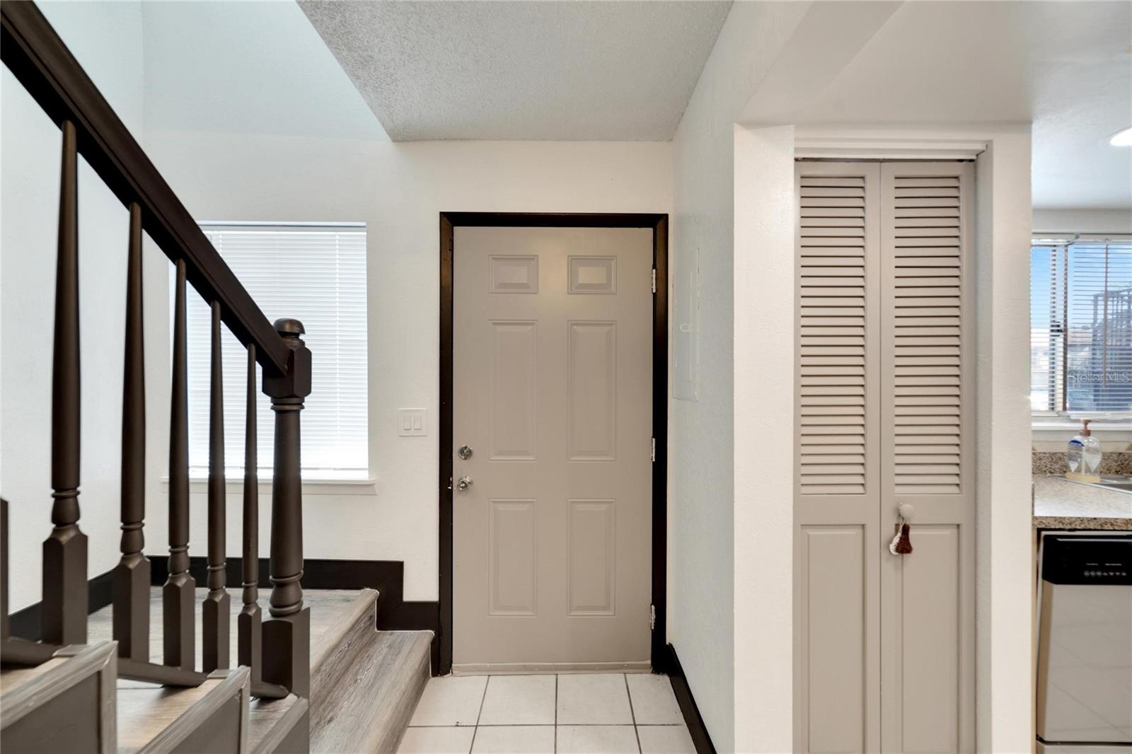 Image 3 of 75 For 6301 Newtown Circle 1a4