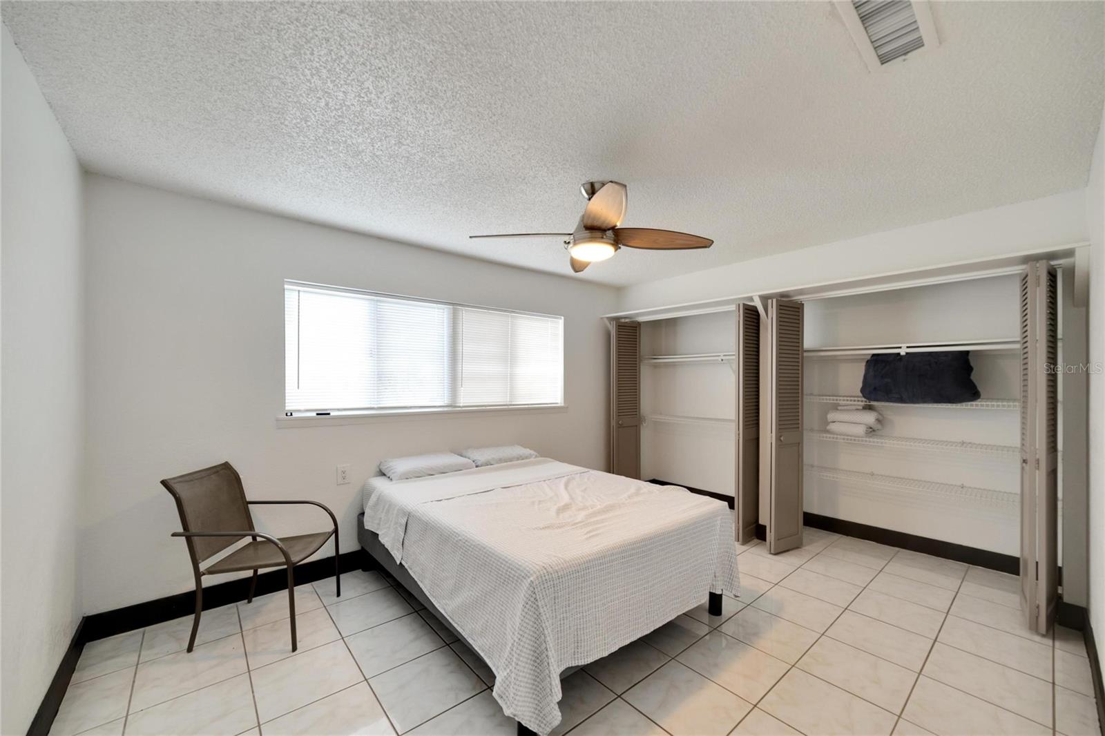 Image 32 of 75 For 6301 Newtown Circle 1a4