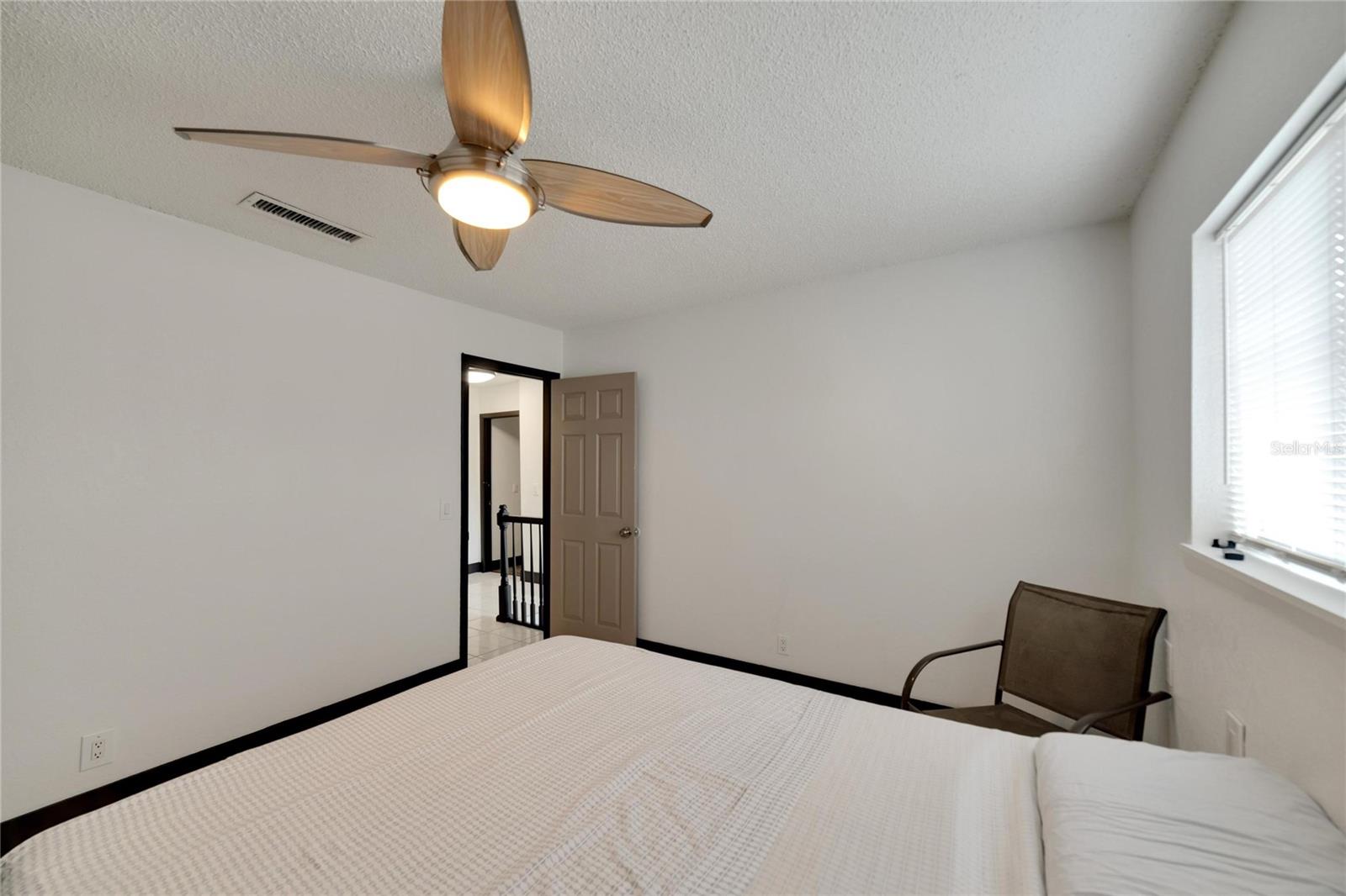 Image 34 of 75 For 6301 Newtown Circle 1a4