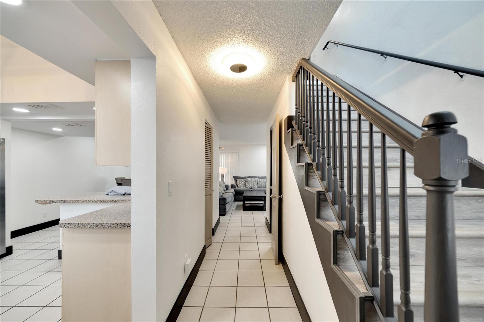 Image 4 of 75 For 6301 Newtown Circle 1a4