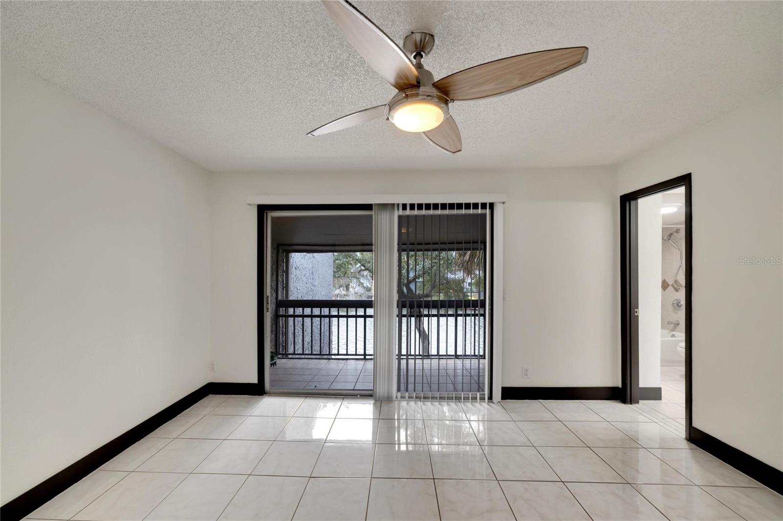 Image 45 of 75 For 6301 Newtown Circle 1a4