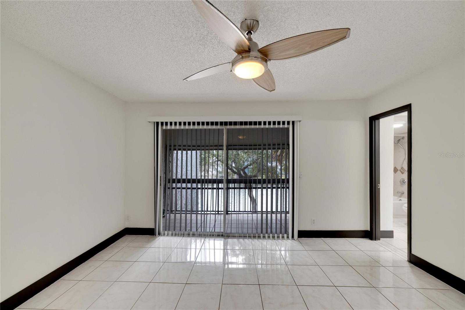 Image 46 of 75 For 6301 Newtown Circle 1a4