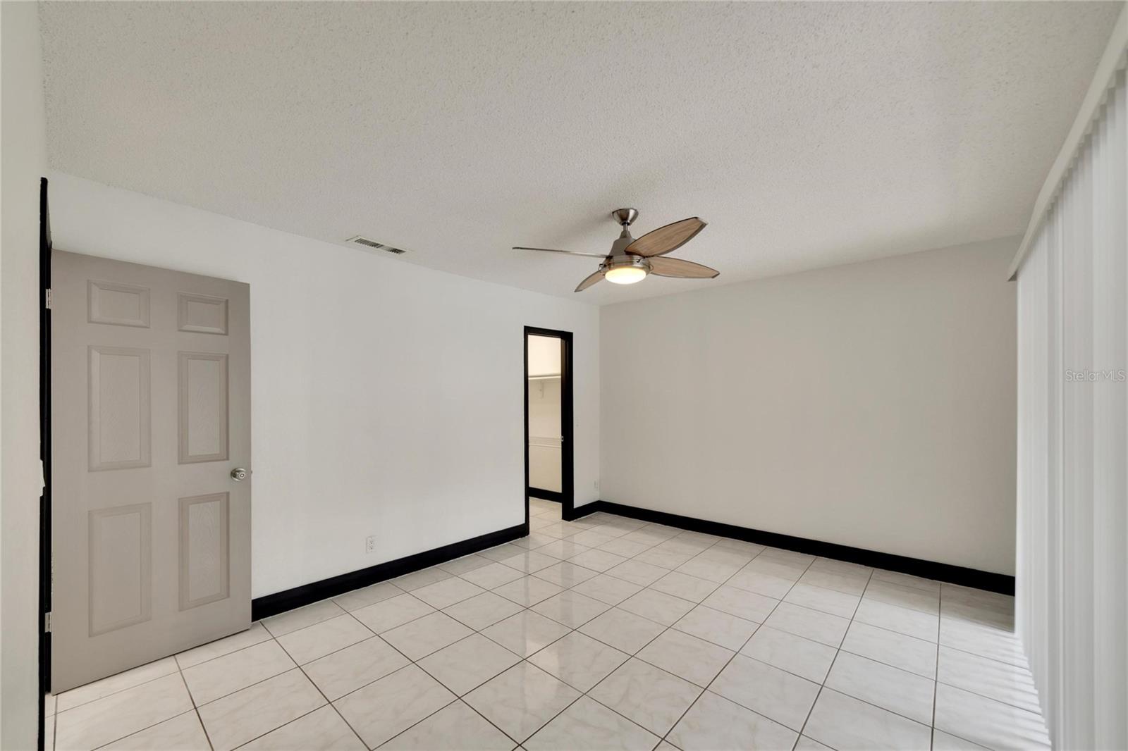 Image 47 of 75 For 6301 Newtown Circle 1a4