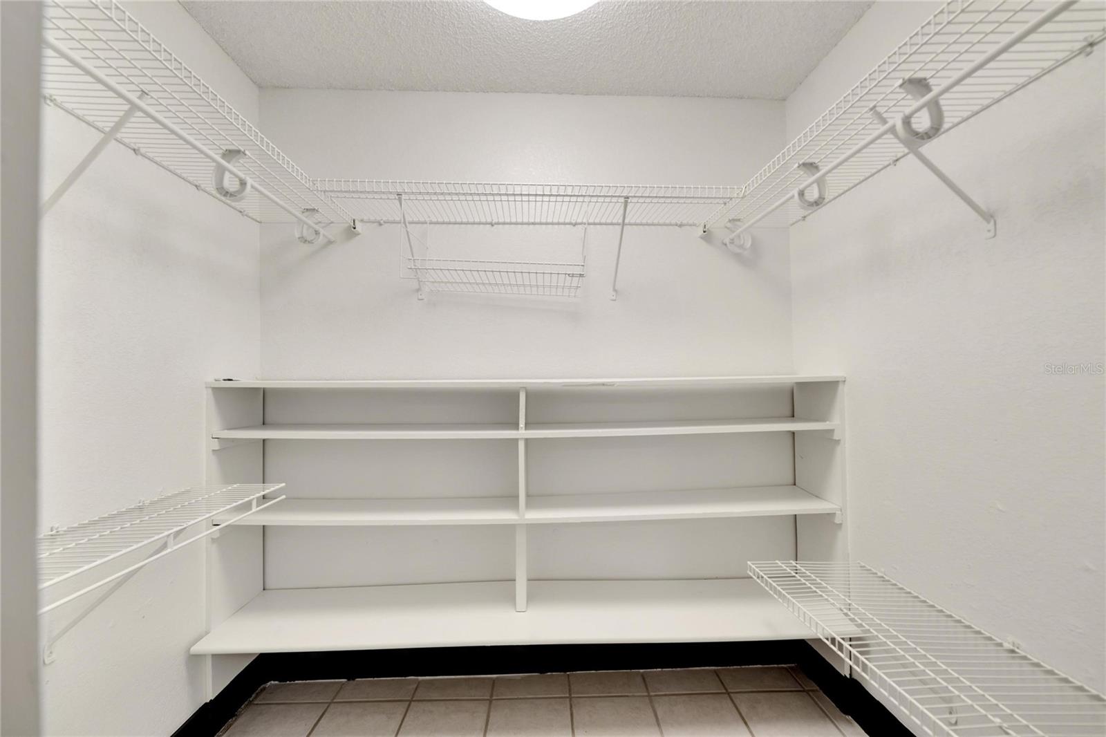 Image 55 of 75 For 6301 Newtown Circle 1a4