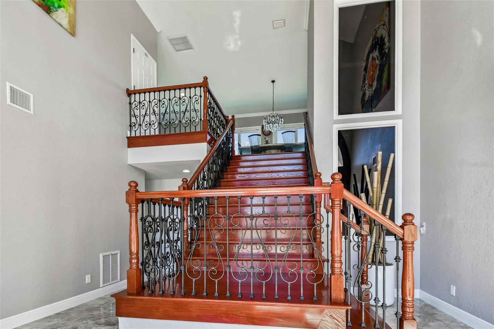 Image 16 of 100 For 582 Johns Pass Avenue