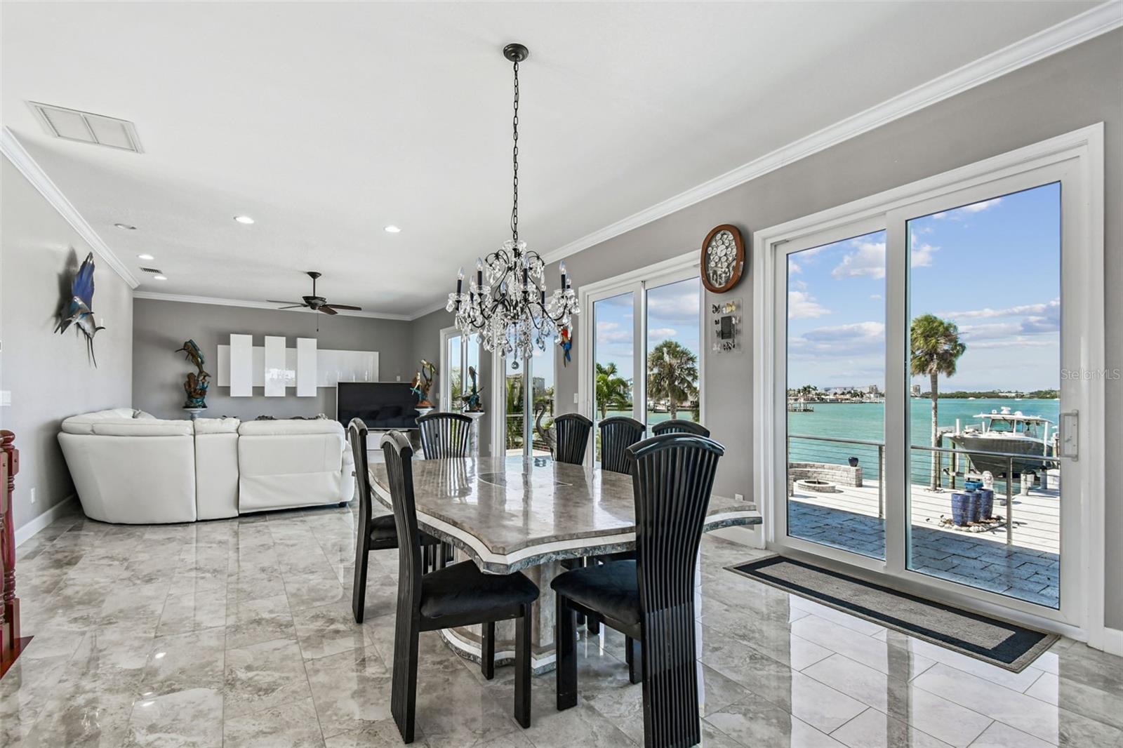 Image 21 of 100 For 582 Johns Pass Avenue