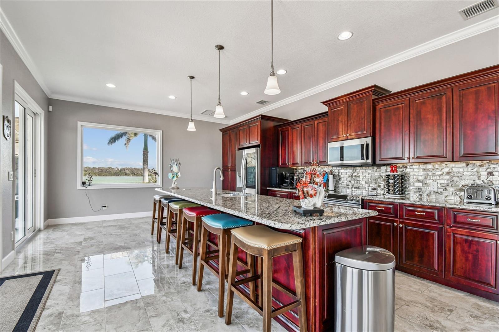 Image 23 of 100 For 582 Johns Pass Avenue