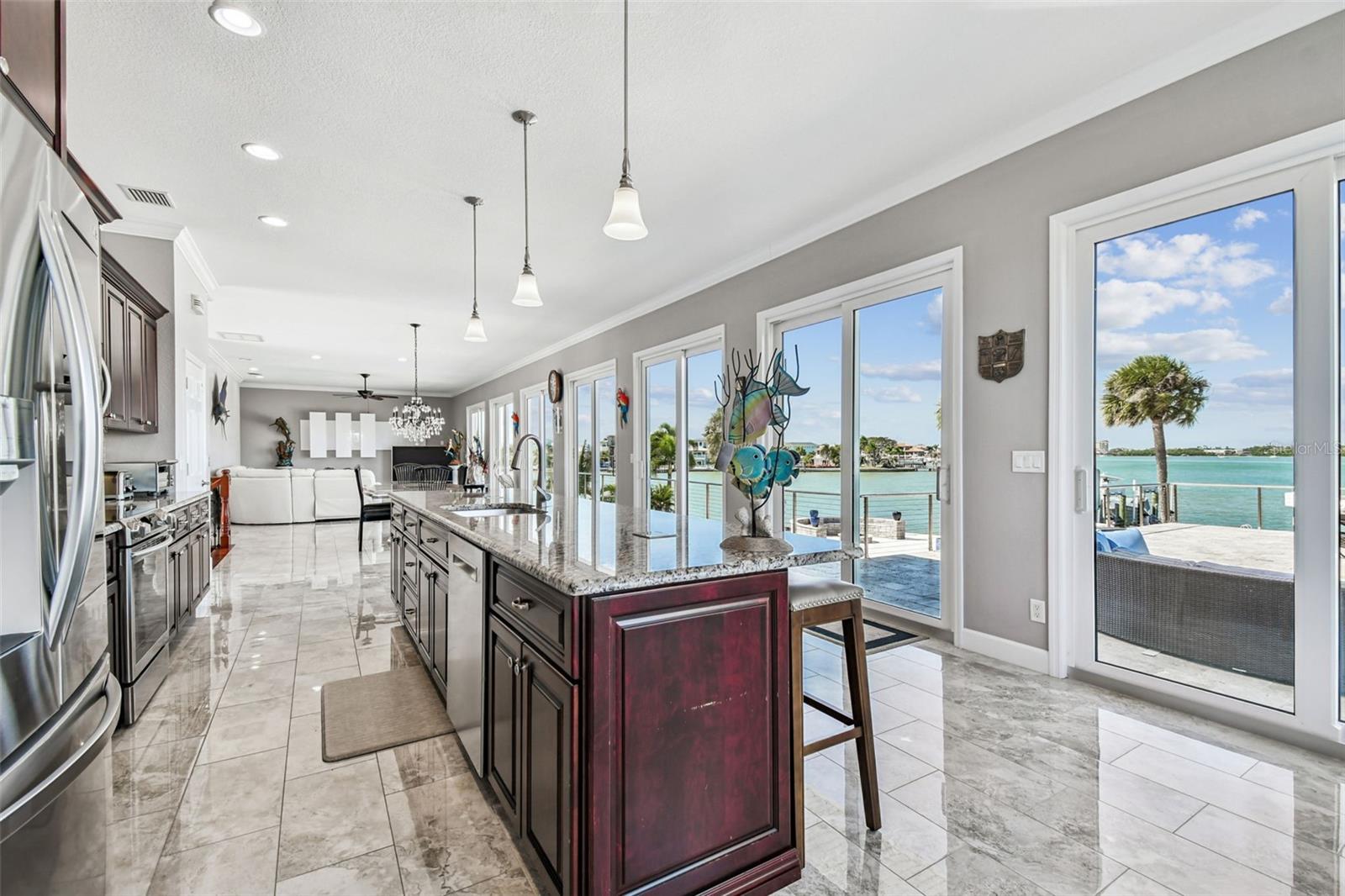 Image 25 of 100 For 582 Johns Pass Avenue